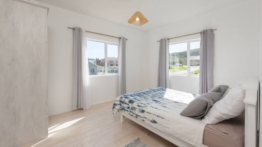 4 Bedroom Property for Sale in Suiderstrand Western Cape